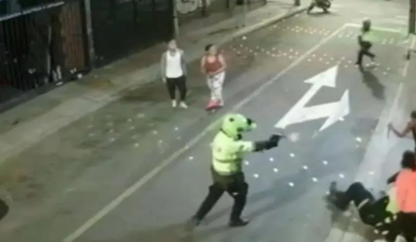 Violento ataque a policías en Usaquén deja tres uniformados heridos: agresores usaron cuchillos y perros